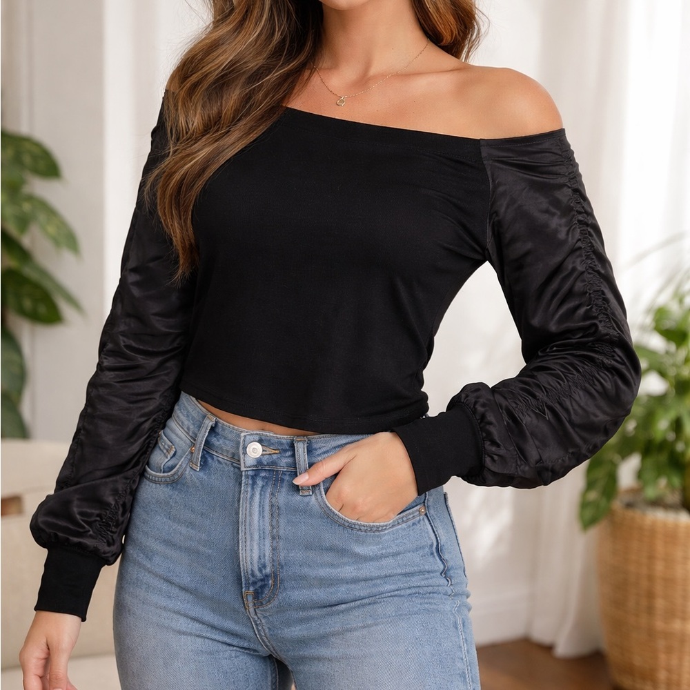 Black Off-Shoulder Women's Top RTA